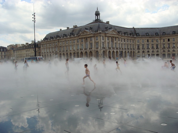 faire des rencontres amicales bordeaux