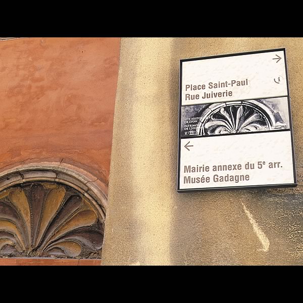 Signalétique touristique du Vieux-Lyon